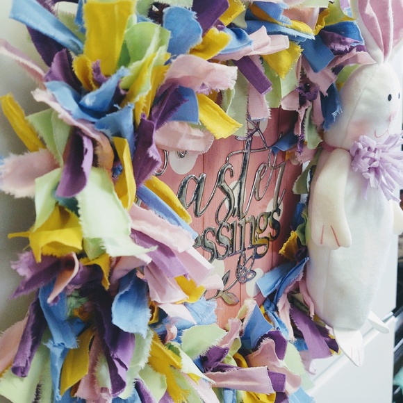 HANDCRAFTED DECOR EASTER BLESSINGS WHITE BUNNY PASTEL FABRIC RAG WREATH 18" - Picture 6 of 9